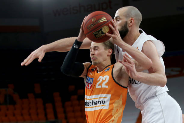 比如鲁尼或 比如鲁尼或