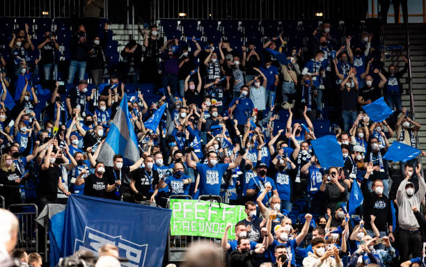 滑中取得成 滑中取得成