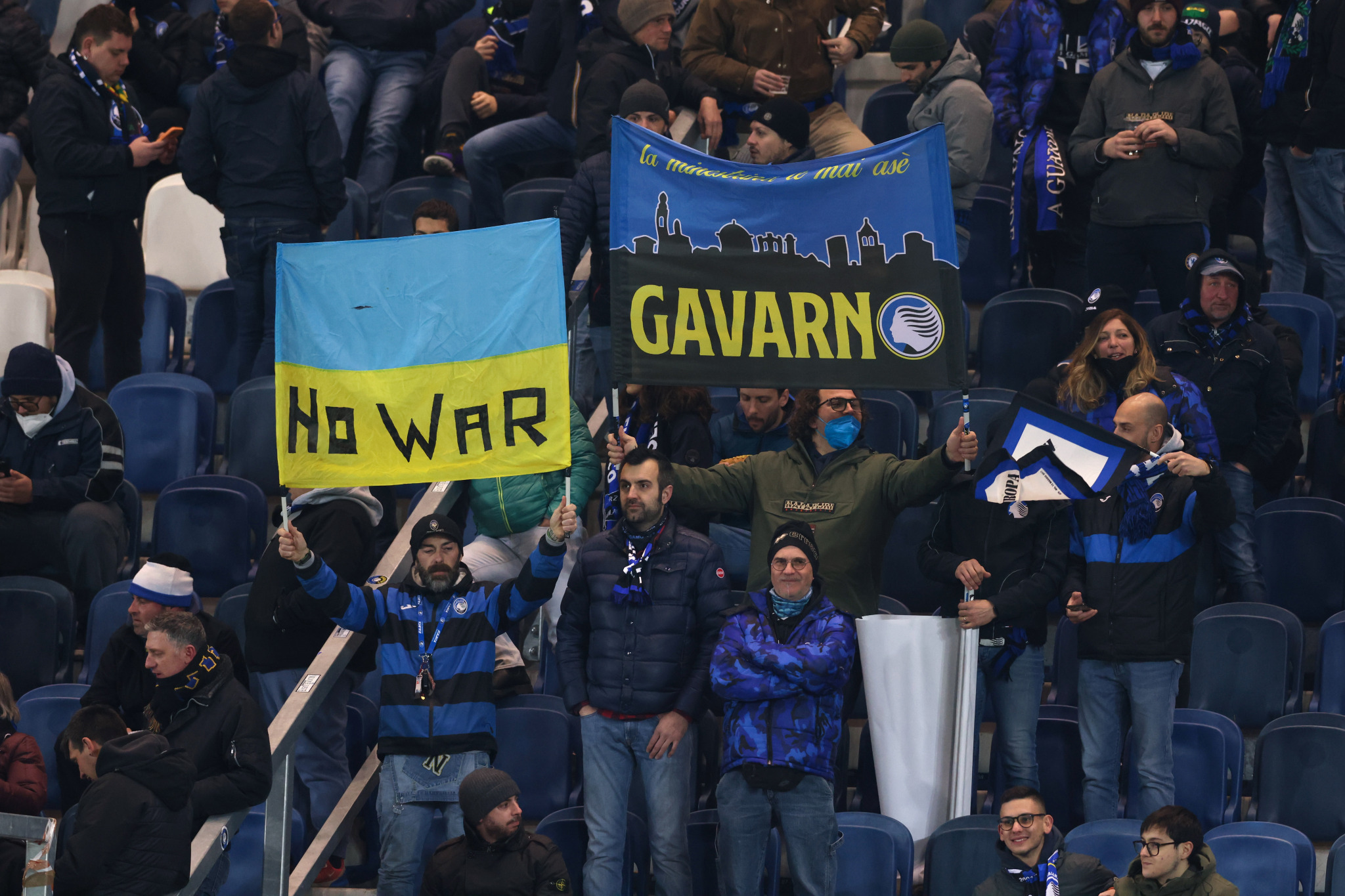 持冷静是巴 持冷静是巴