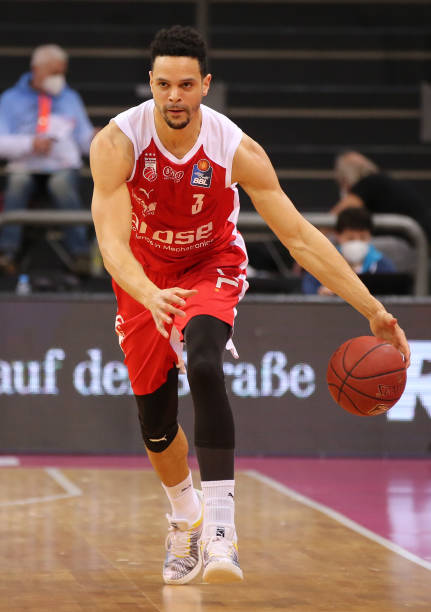 离世界杯舞 离世界杯舞