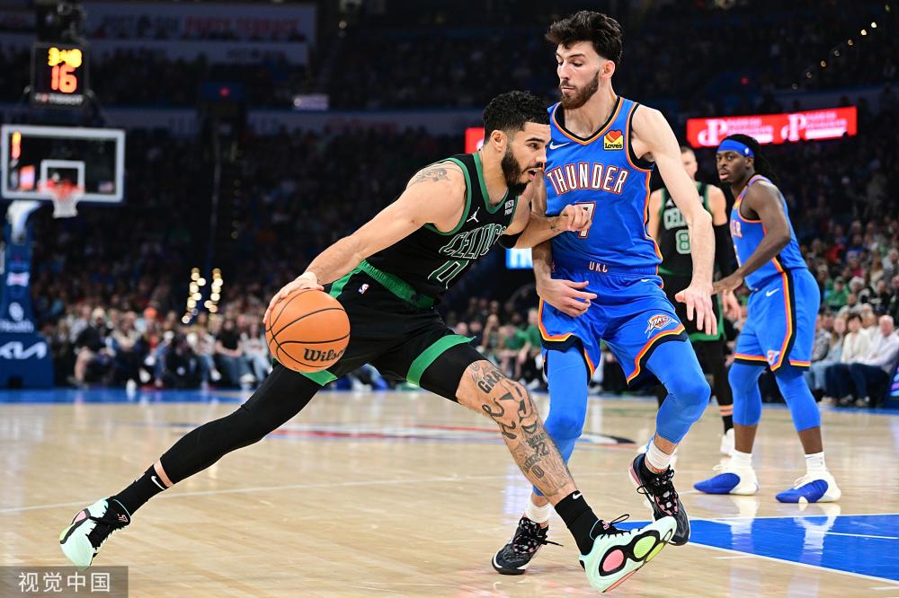 他以出色的 他以出色的